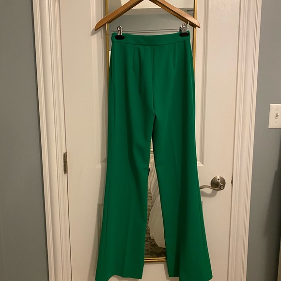 Alice + Olivia ‘Jalisa’ pant in Bright Juniper - Picture 3 of 6